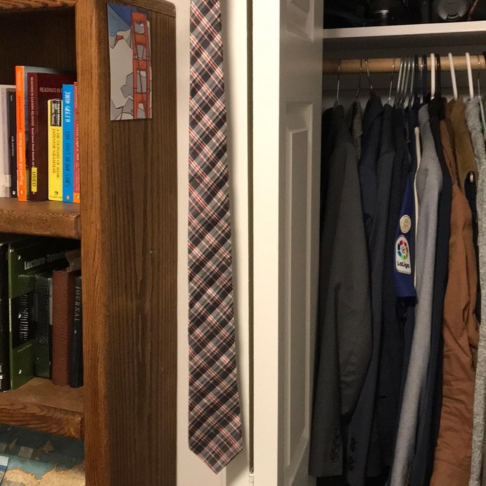 DKNY neck tie